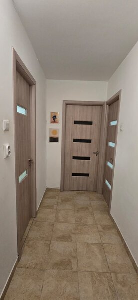 Vitan-Mall inchiriez garsoniera decomandata, bloc 1989