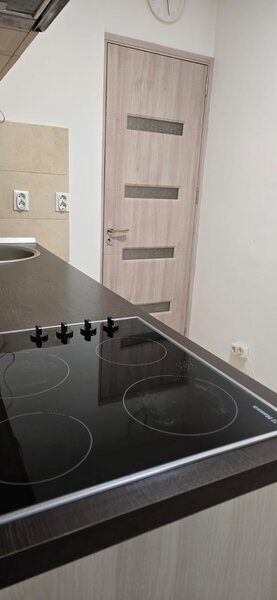 Vitan-Mall inchiriez garsoniera decomandata, bloc 1989