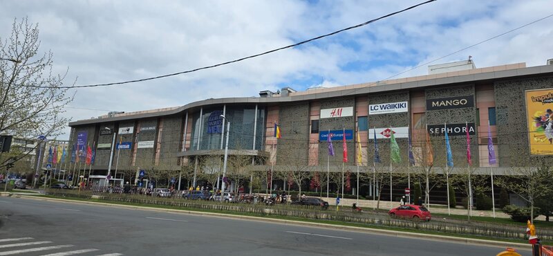 Vitan-Mall inchiriez garsoniera decomandata, bloc 1989